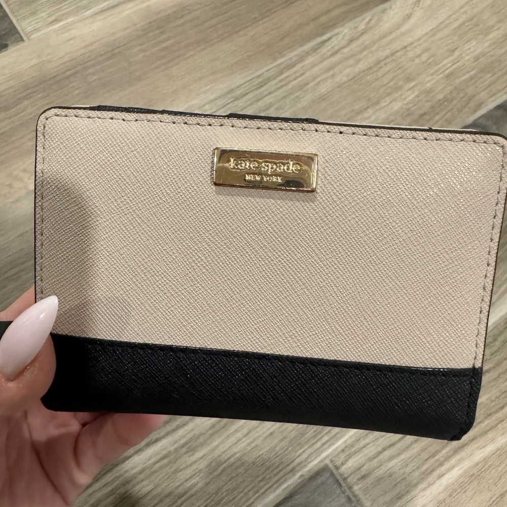 Kate Spade Black and Tan Wallet